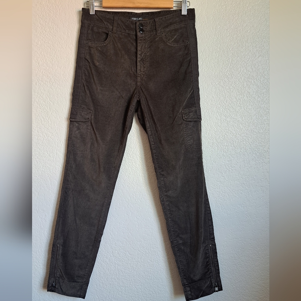NWT. Marc Cain Velvet Cargo Pants Size N2 (U.S 6)